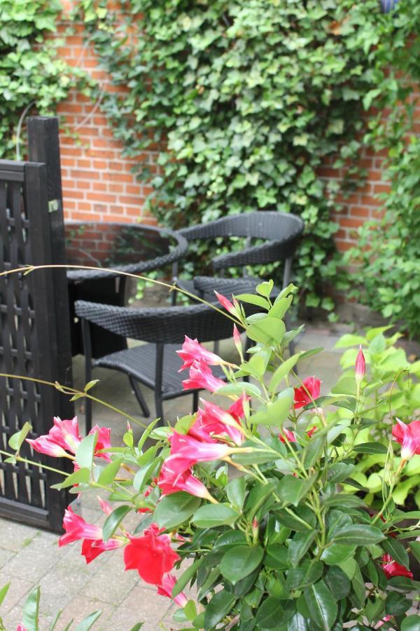 Amalie Bed And Breakfast & Apartments Odense Buitenkant foto