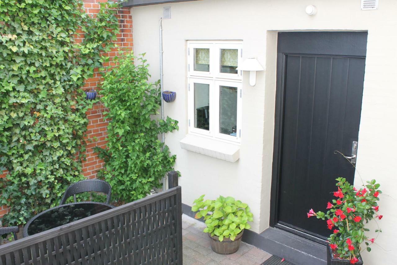 Amalie Bed And Breakfast & Apartments Odense Buitenkant foto